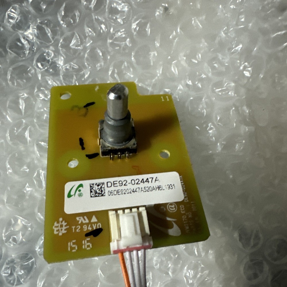 GE Microwave Control Board W/ Knob Part # DE92-02447A