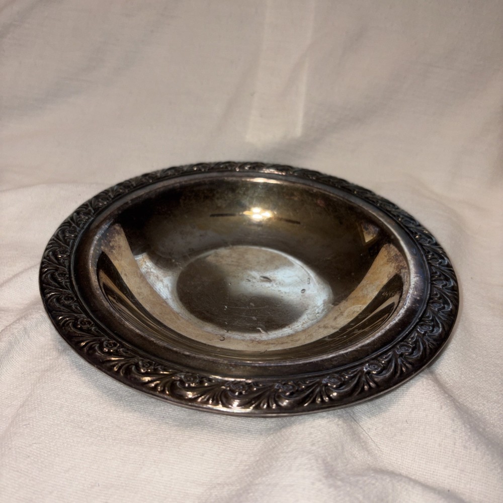 William And Rogers Silver plate 7” Bowl