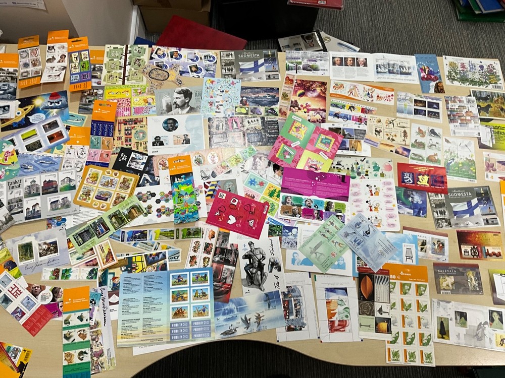 MNH Stamps modern sheets booklets 100 different items @3*