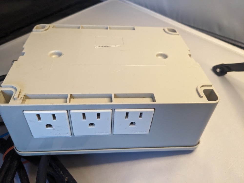 Sentinel EVC-2 Environmental Controller Temp Humidity CO2 working Free Shipping