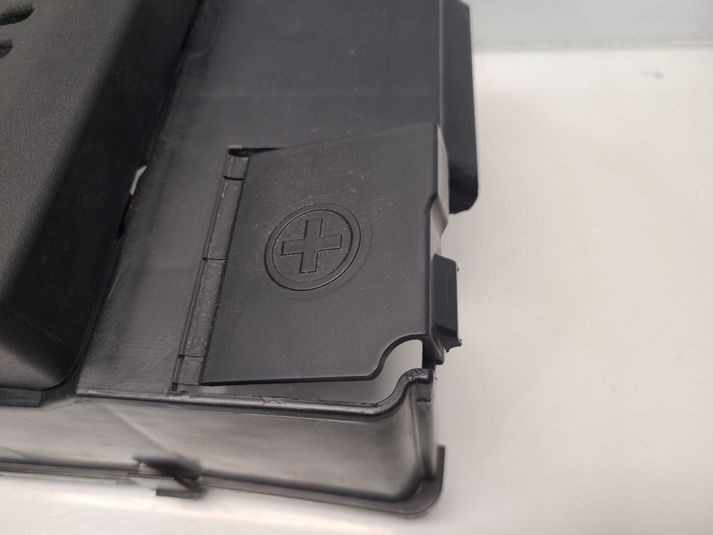 2010-12 Cadillac SRX (3.0L / AT) Engine Control Module Bracket ONLY