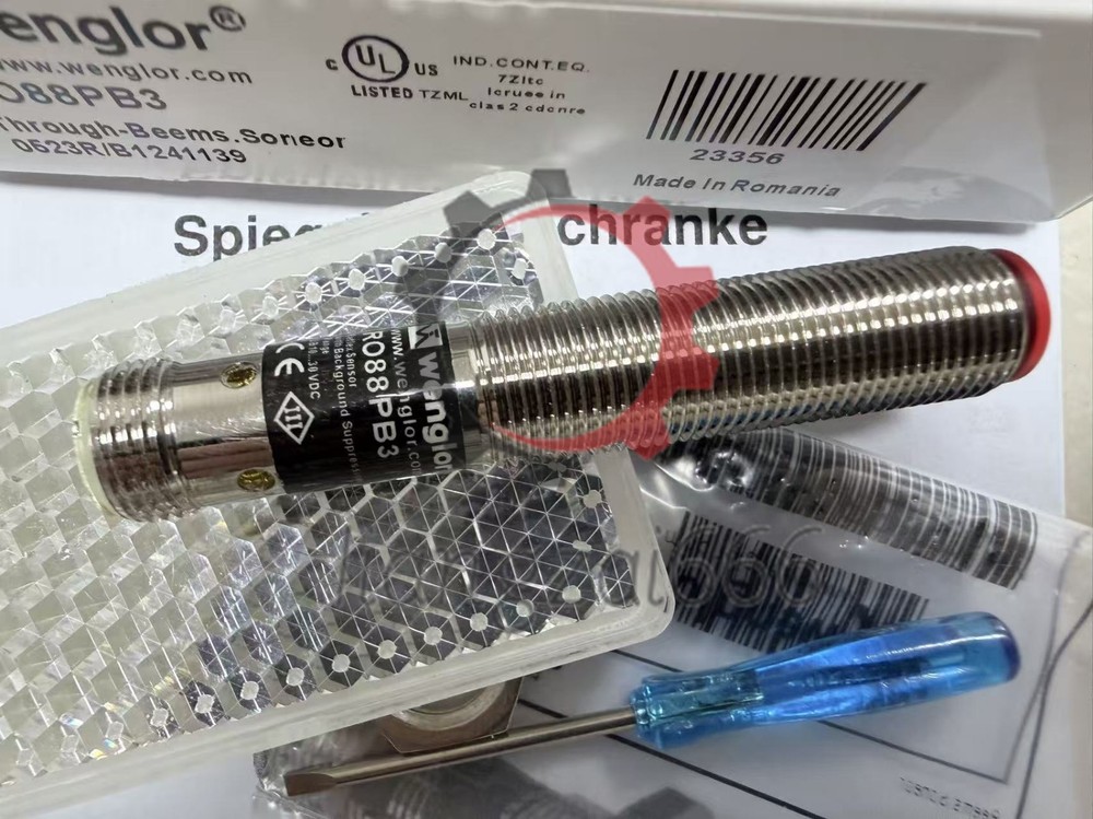New In Box WENGLOR RO88PB3 Reflex Sensor