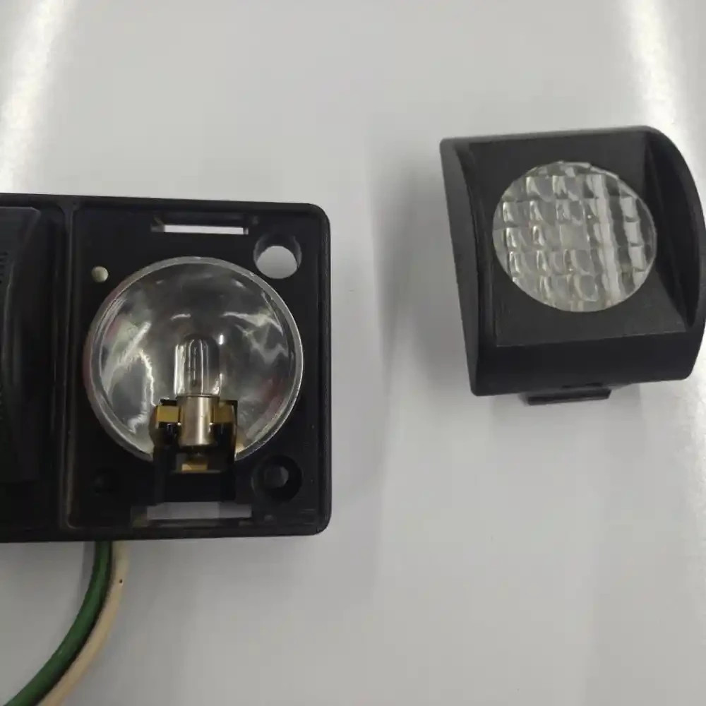 1996 Freightliner FLD120 Cab Light