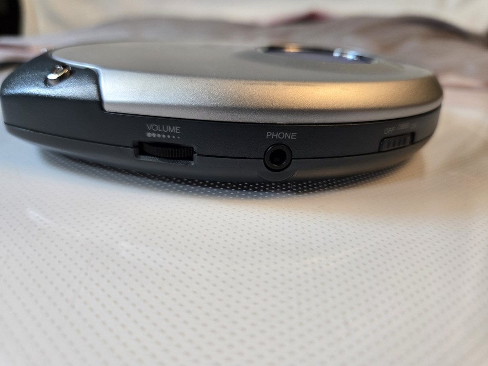 Coby CX-CD1234 Portable CD Player Silver Black Dynamic Bass Boost Headphone Jack