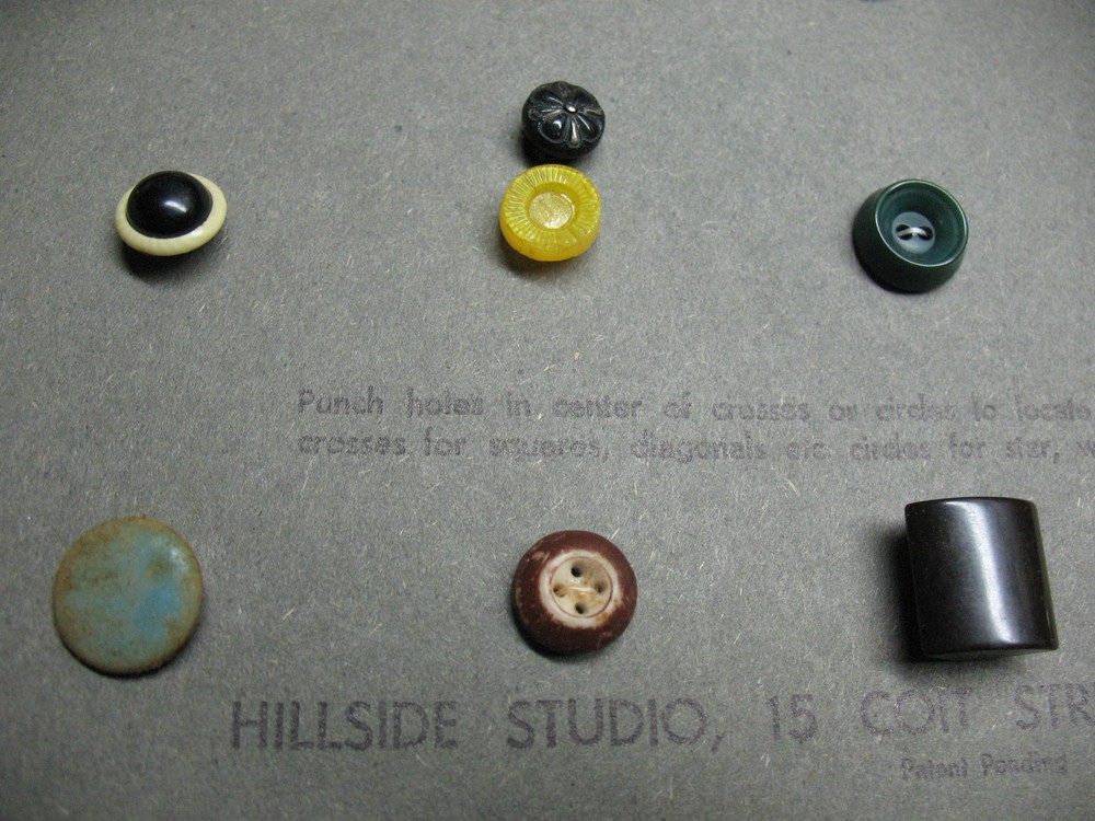 ANTIQUE BUTTONS (41) COUNT MIXED MATERIALS