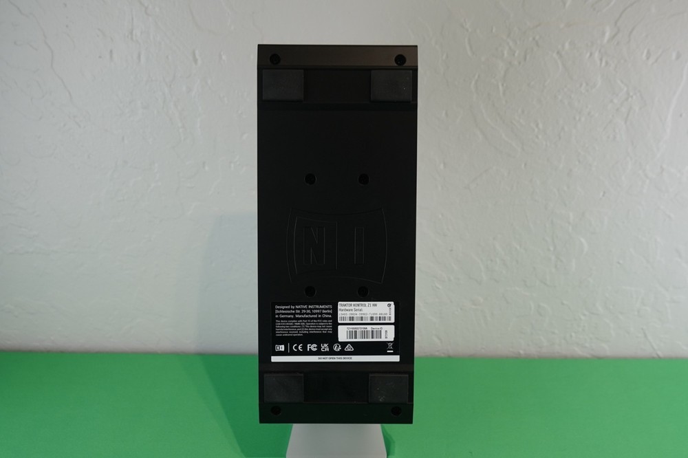 Native Instruments Traktor Kontrol Z1 DJ Mix Controller