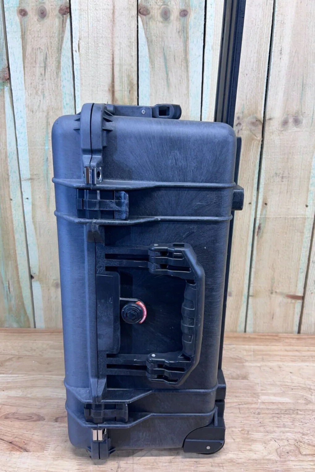 Pelican 1560 Waterproof Rolling Carry On Case Black Used Condition BC