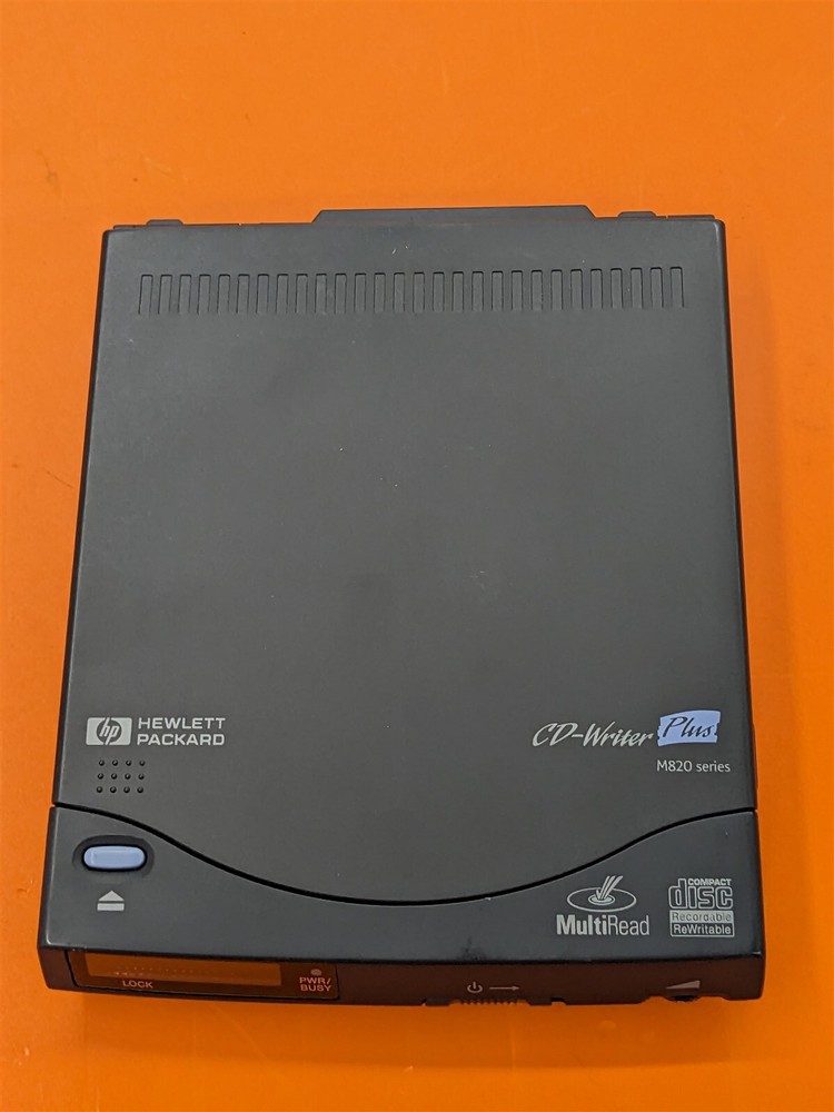 ⭐️⭐️⭐️⭐️⭐️ Vintage HP M820 CD-Writer Plus w/ Software Disk, Cable, & PC Card