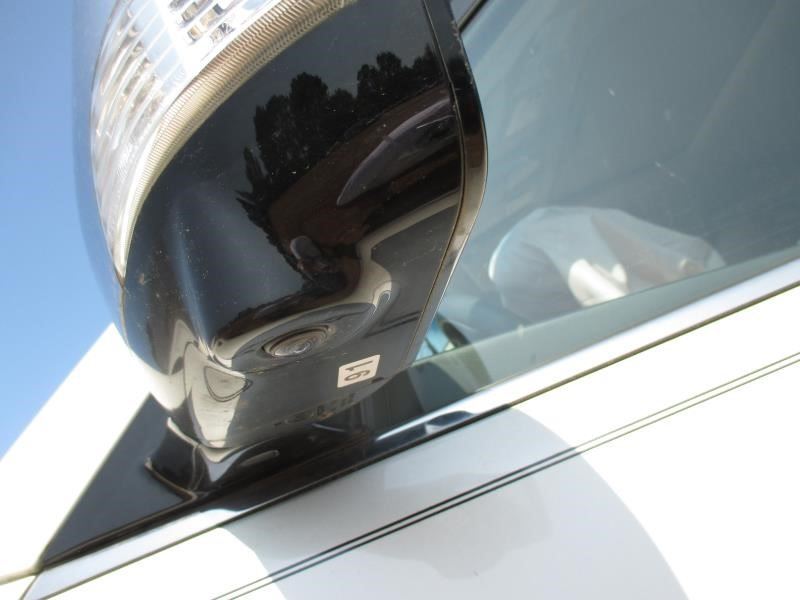 ARMADA 2017 Console Rear 150985