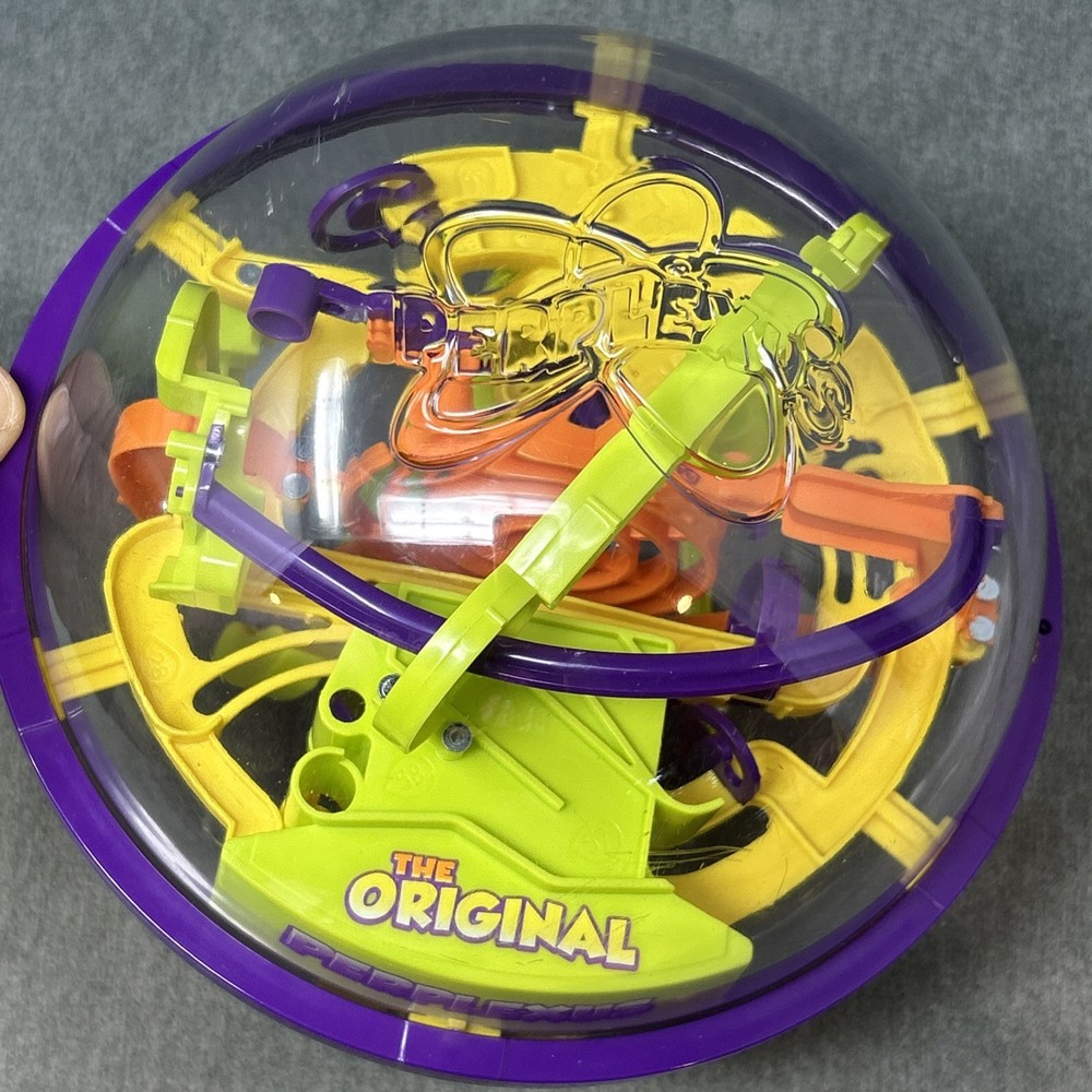 Perplexus Original 3D Maze Ball Puzzle Spin Master Brain Teaser Retro Challenge
