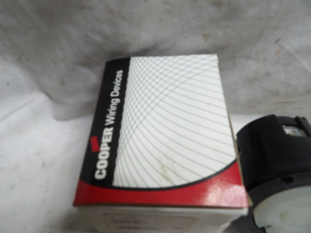 Cooper Wiring Devices CWL1520FO Flanged Outlet