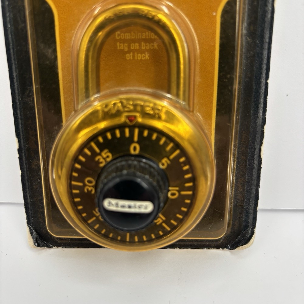 Vintage Master Lock 1500-D Combination Padlock Made USA NOS