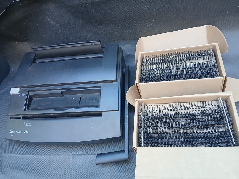 UNTESTED GBC Wirebind W400 Book Binding Machine with Binding Spirals AS IS