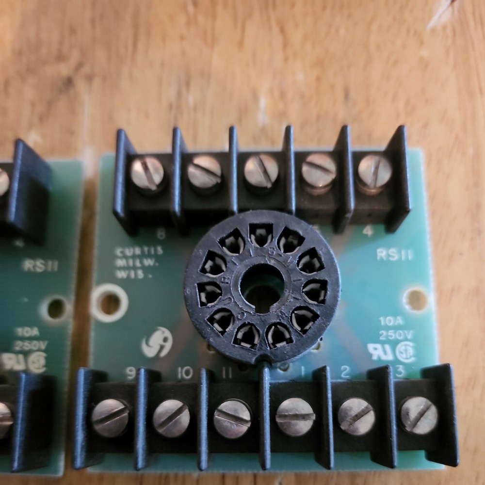 NICE TESTED CURTIS RS11 RELAY BASE SOCKET 11-PIN