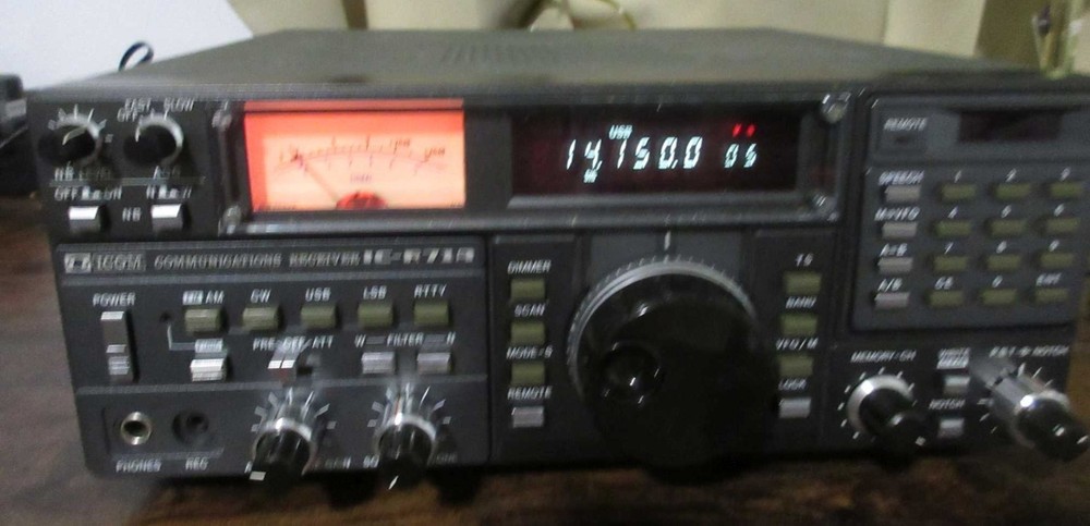 Icom IC-R71A Ham Radio Communications Receiver