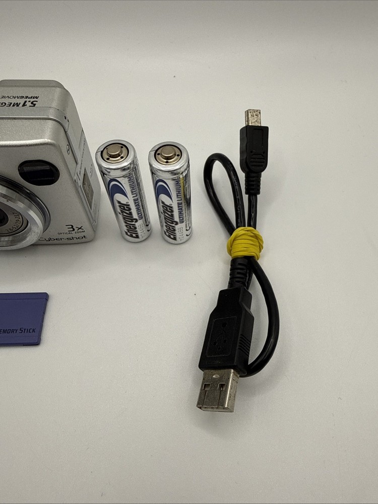 Sony Cyber-shot DSC-W1, CCD, Compact camera + 128MB MS *Please Read*