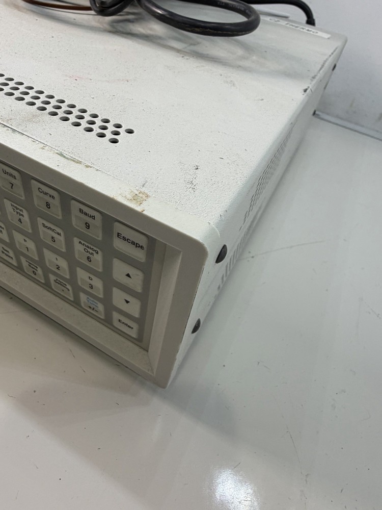 LakeShore 321 Autotuning Temperature Controller