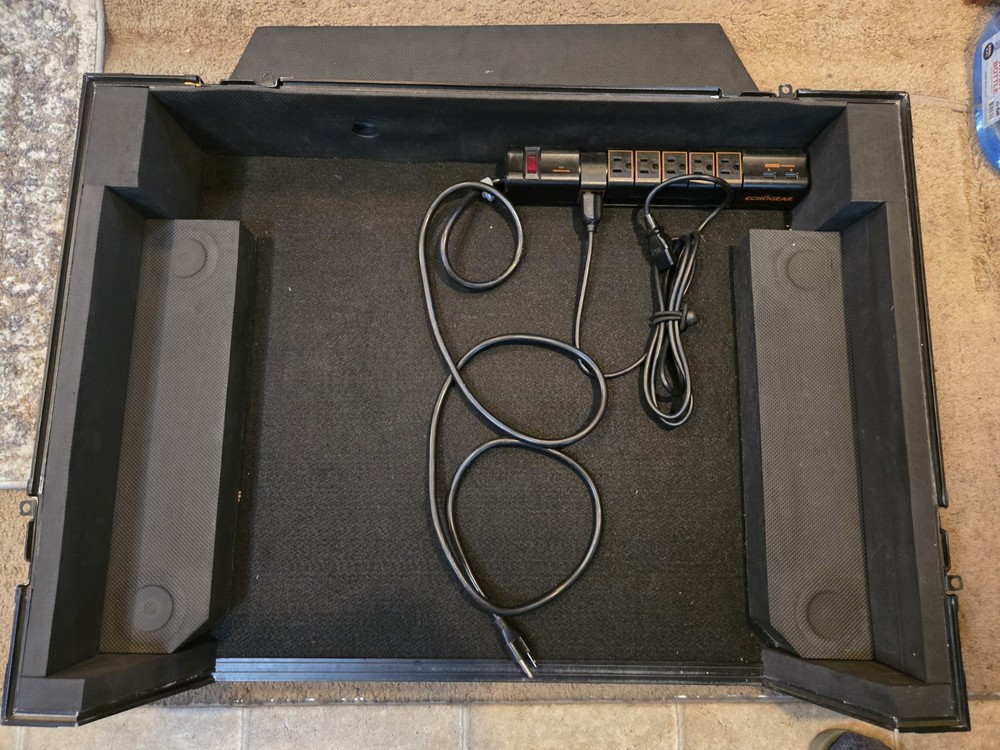 Denon DJ Prime 4 + Plus Standalone Controller with Rolling Flight Case 500gb SSD