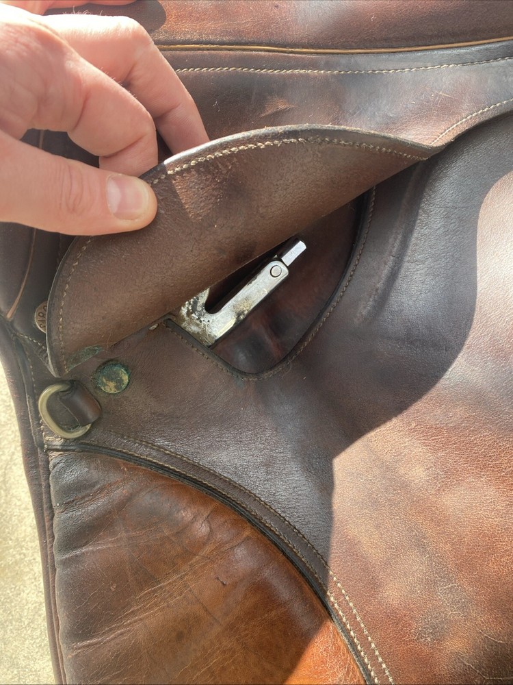 Dover Circuit English 17" saddle
