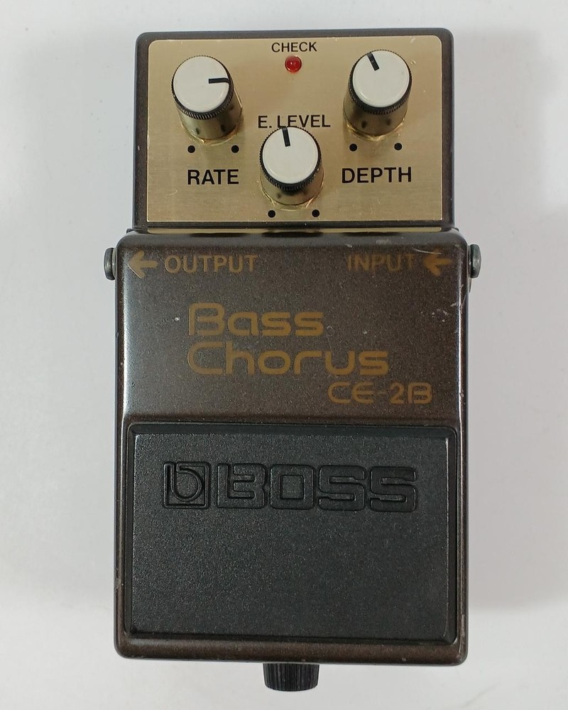 Boss Ce-2B Effector