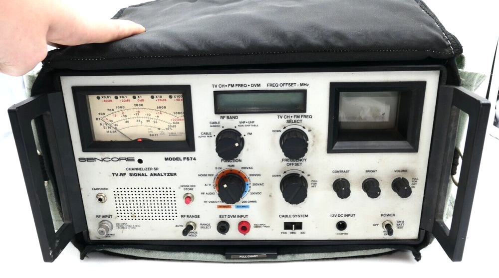 Sencore TV-RF Signal Analyzer Model FS74 w Carrying Case
