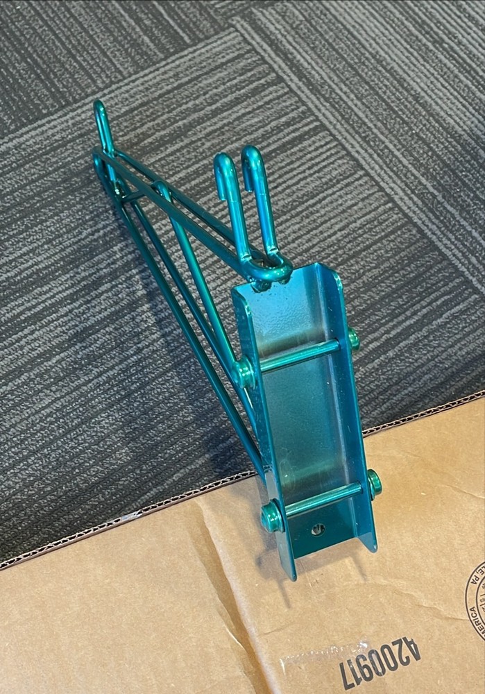 Eagle Shelving, Green Shelf Bracket, 14" depth for Walstor Modular Wall System