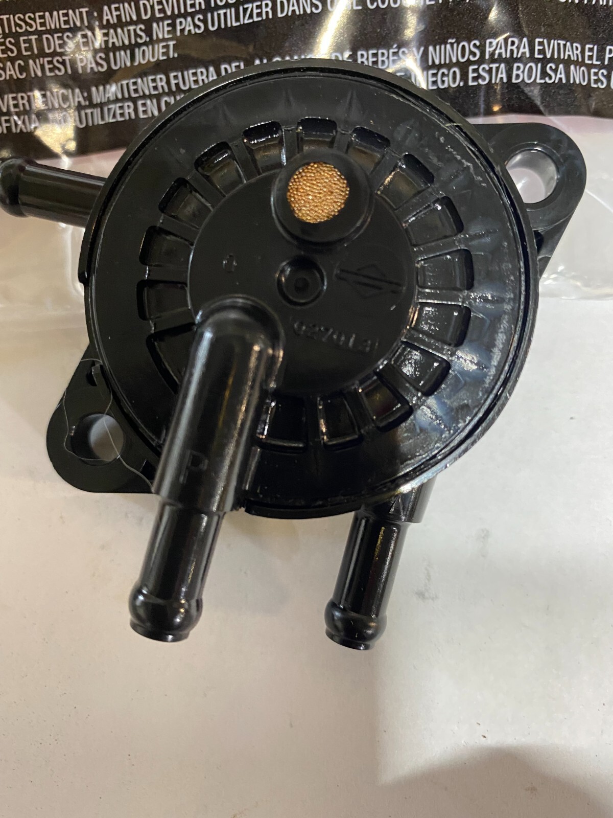 NEW GENUINE OEM BRIGGS & STRATTON FUEL PUMP PART # 597338 WAS 808656