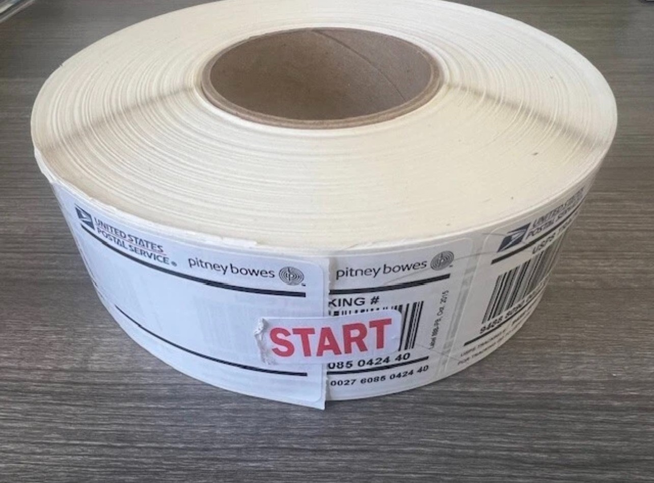 Roll of 2000 Pitney Bowes Label 888 Tracking Number labels for USPS packages