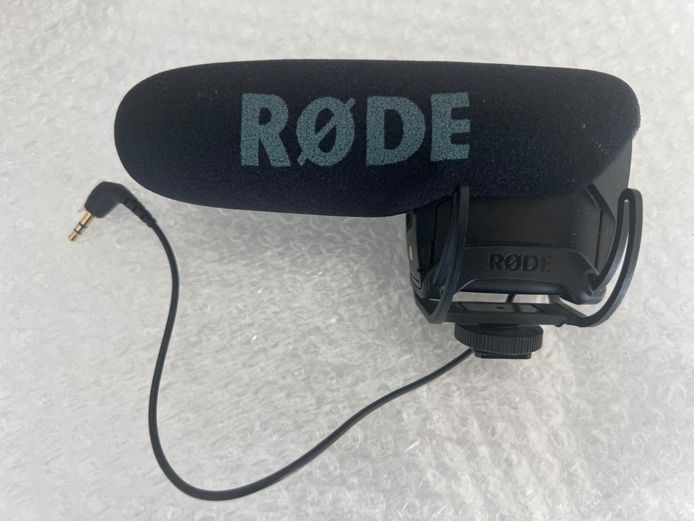 RODE VideoMic Pro Camera-Mount Shotgun Microphone