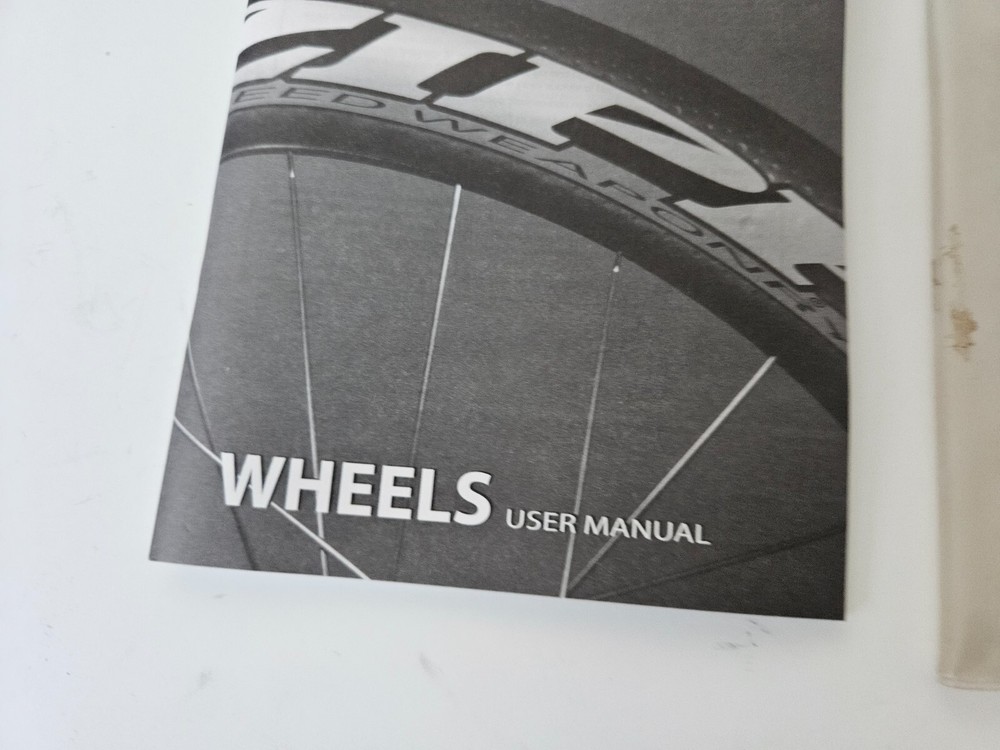 Zipp Wheels User Manual + Plastic Case