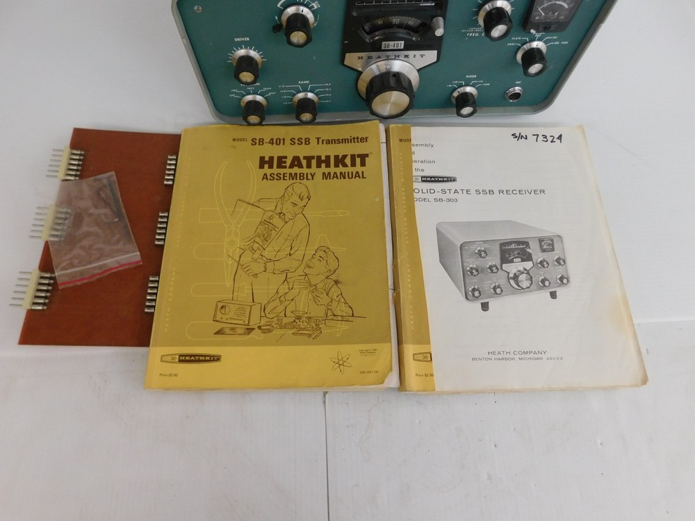 HEATHKIT SB-303 HF RECEIVER & SB-401 HAM BAND TRANSMITTER W/ MANUALS (IEG66)