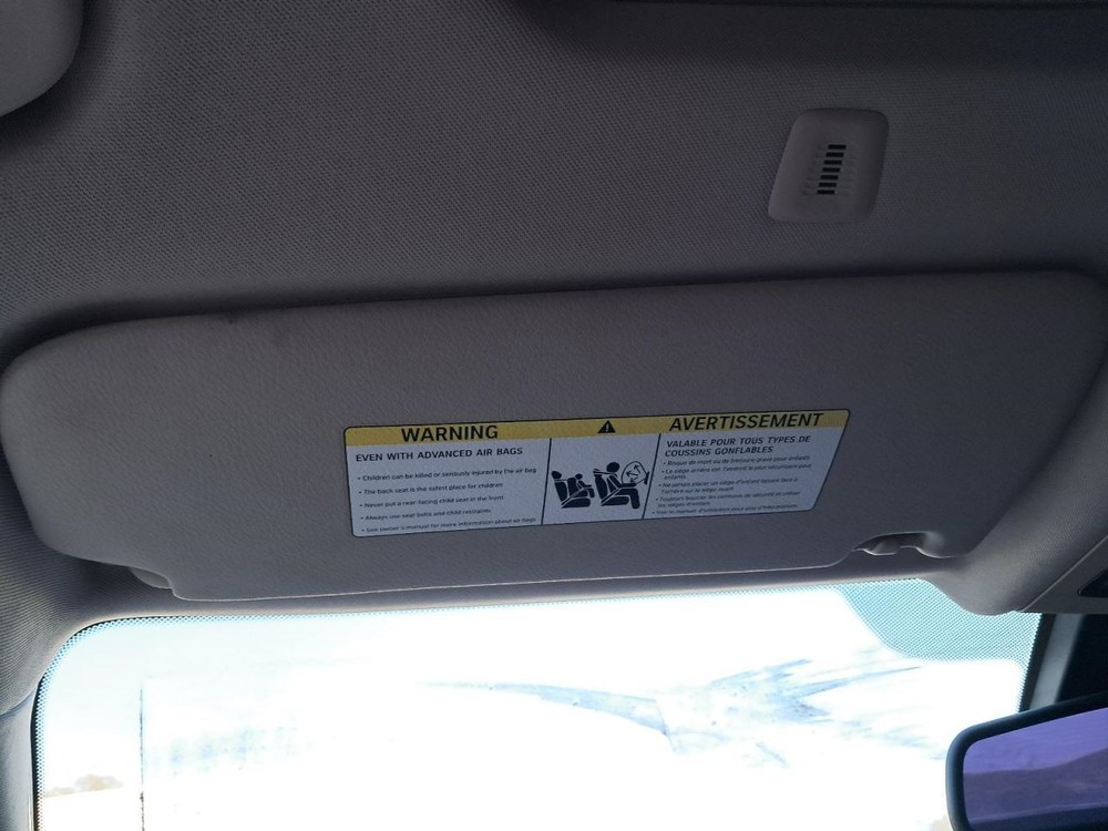 528I 2016 Glove Box 4864248