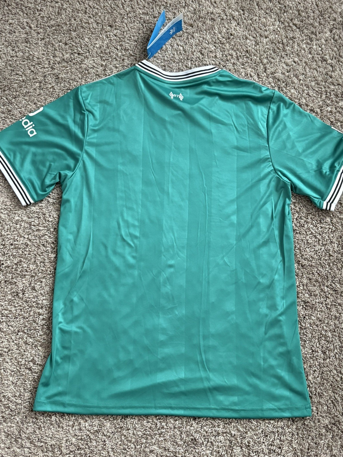 Liverpool 25/26 Jersey SIZE M Premier League Patch