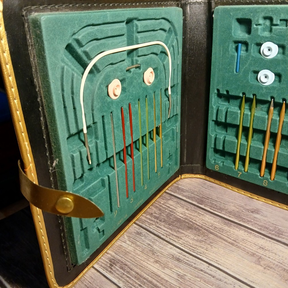 Vntg Sears Needlemaster Knitting Needle Kit Tri-Fold Case 1970's Pieces Missing