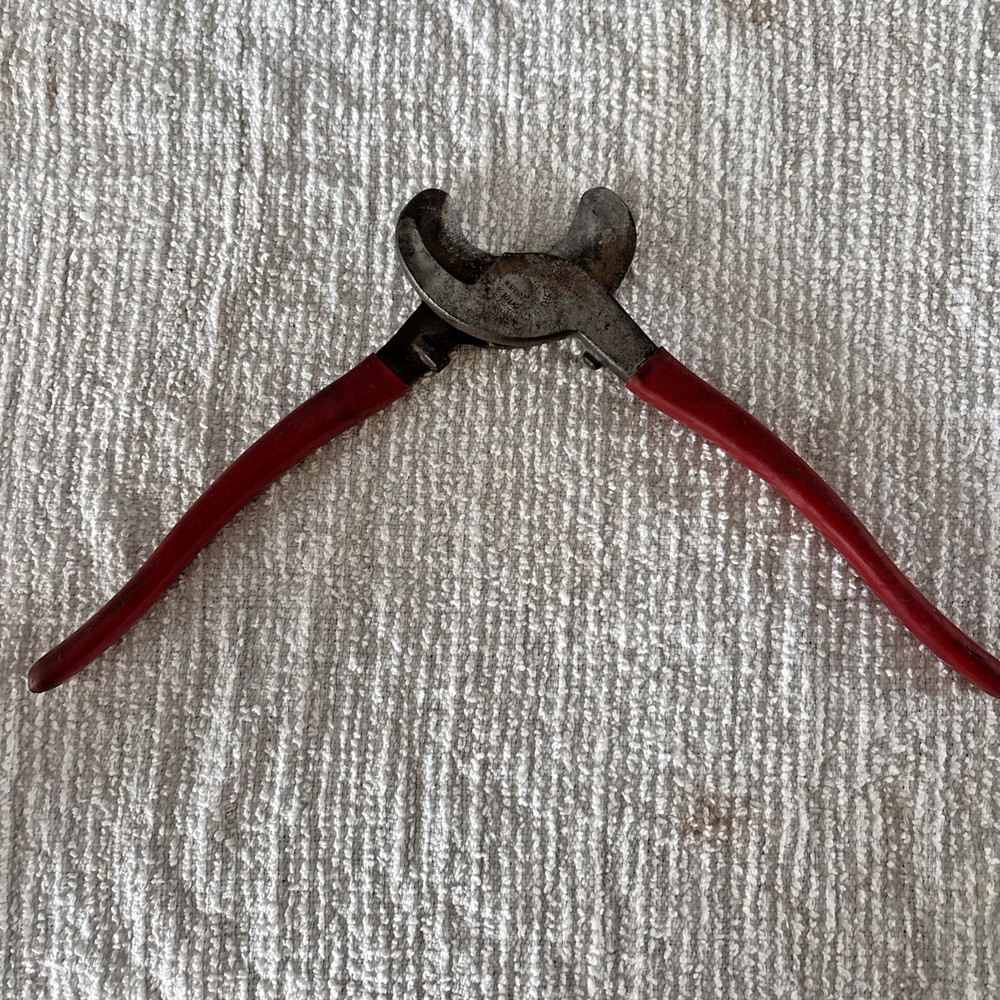 Klein Tools 63050 9-1/2" High Leverage Cable Cutters Pliers