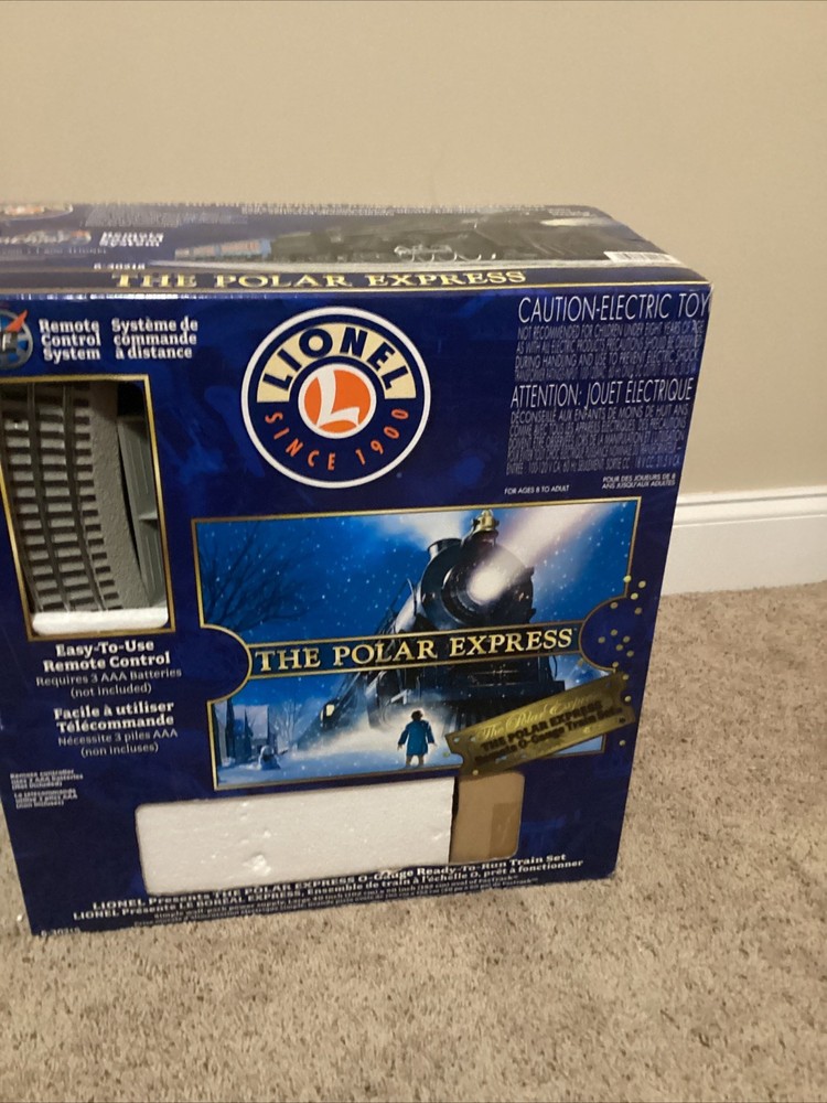 Lionel Polar Express Train Set Used