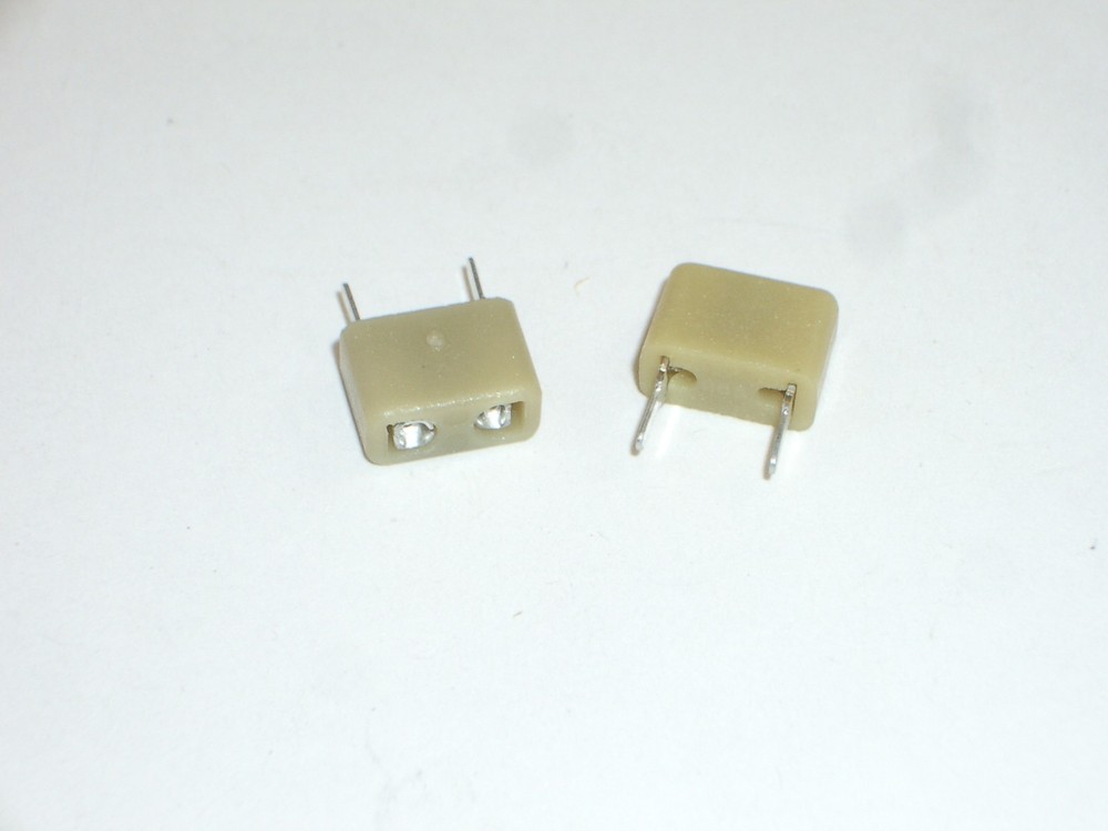 HPCS-25 HC-25U PLASTIC RADIO SCANNER CRYSTAL SOCKET (2 PC SET)