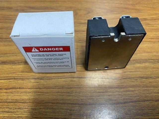 Crydom HD4890 90A Solid State Relay