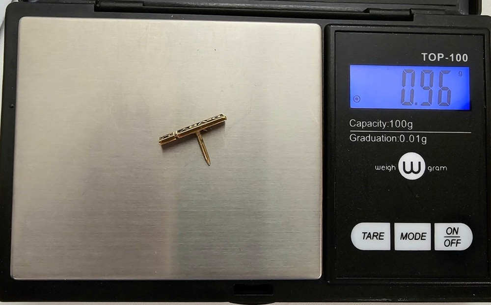 10K Yellow Gold DeVry Lapel Pin