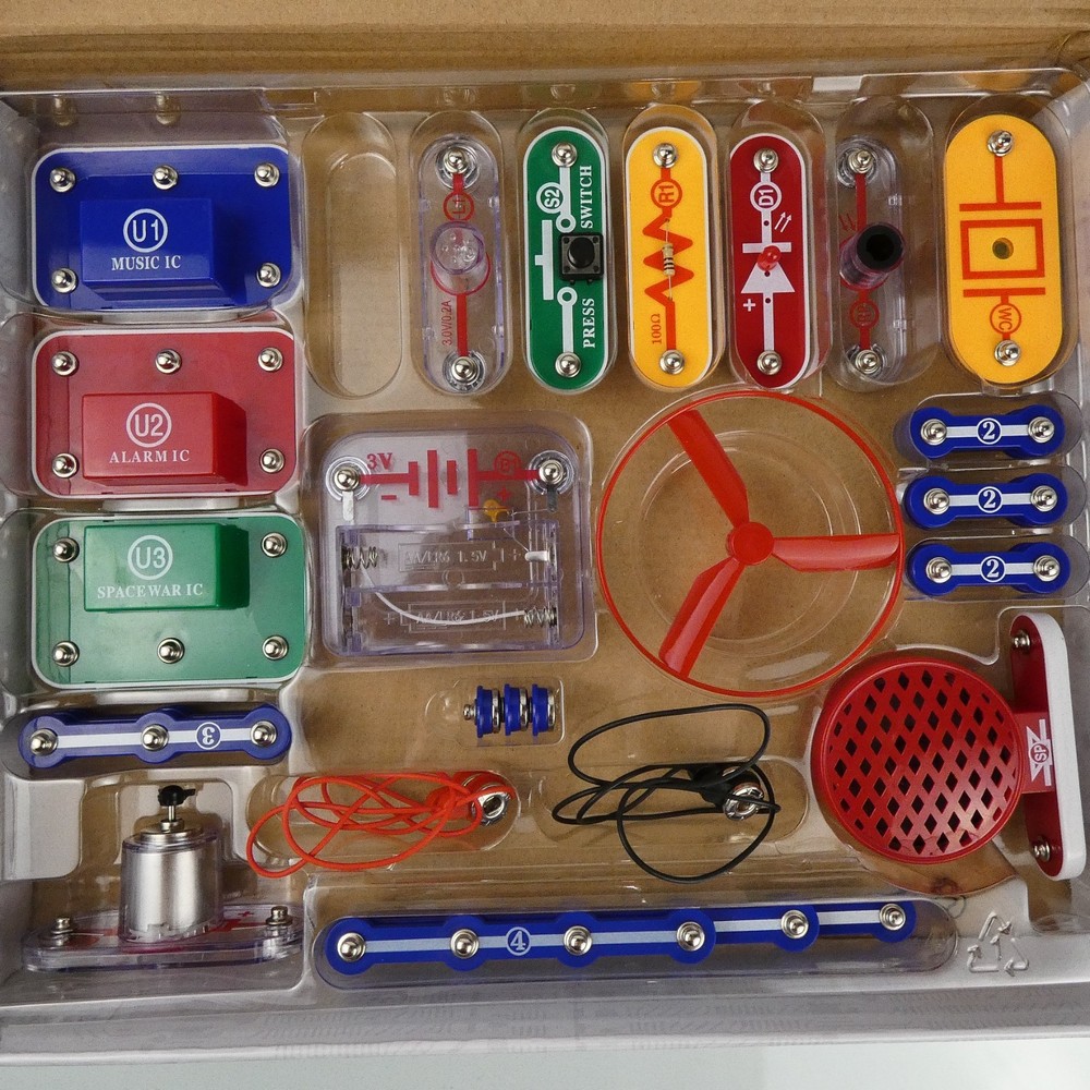 Snap Circuits Jr SC-100 100 Experiments Electronics Kit ELENCO *** Missing S1