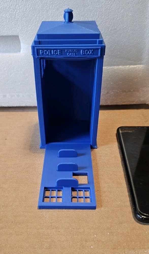 Dr Who Tardis Phone Stand