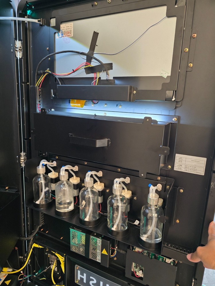 vape,perfumes vending machine