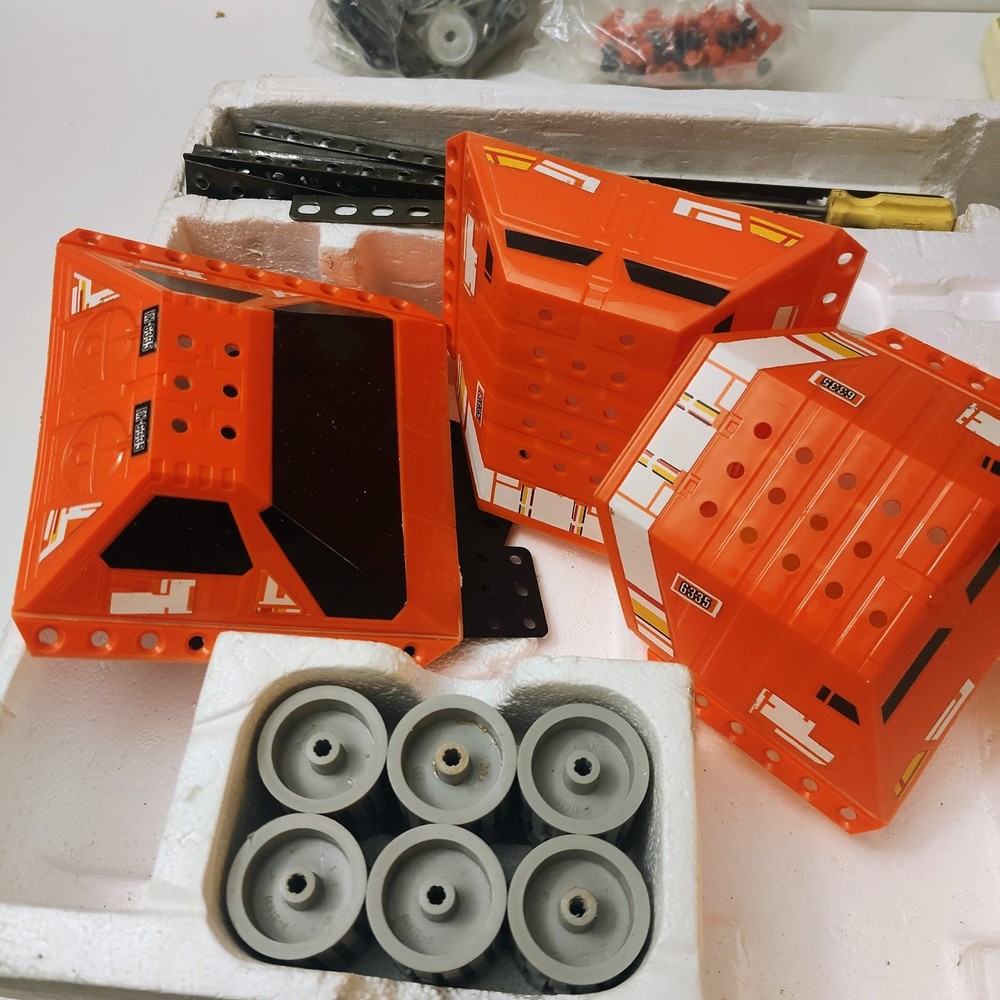 Vintage 1981 Erector Set 500 Motorized Remote Control Construction Gabriel 32500