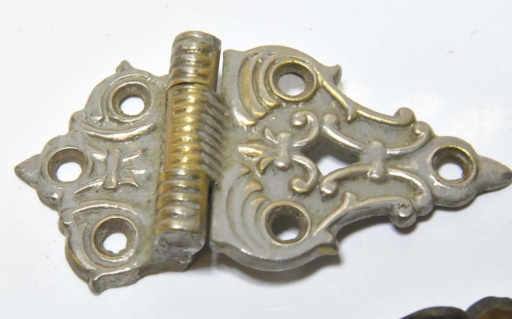 3 DIFFERENT VINTAGE BRASS OFFEST & FLUSH MOUNT ICE BOX REFRIGERATOR HINGES