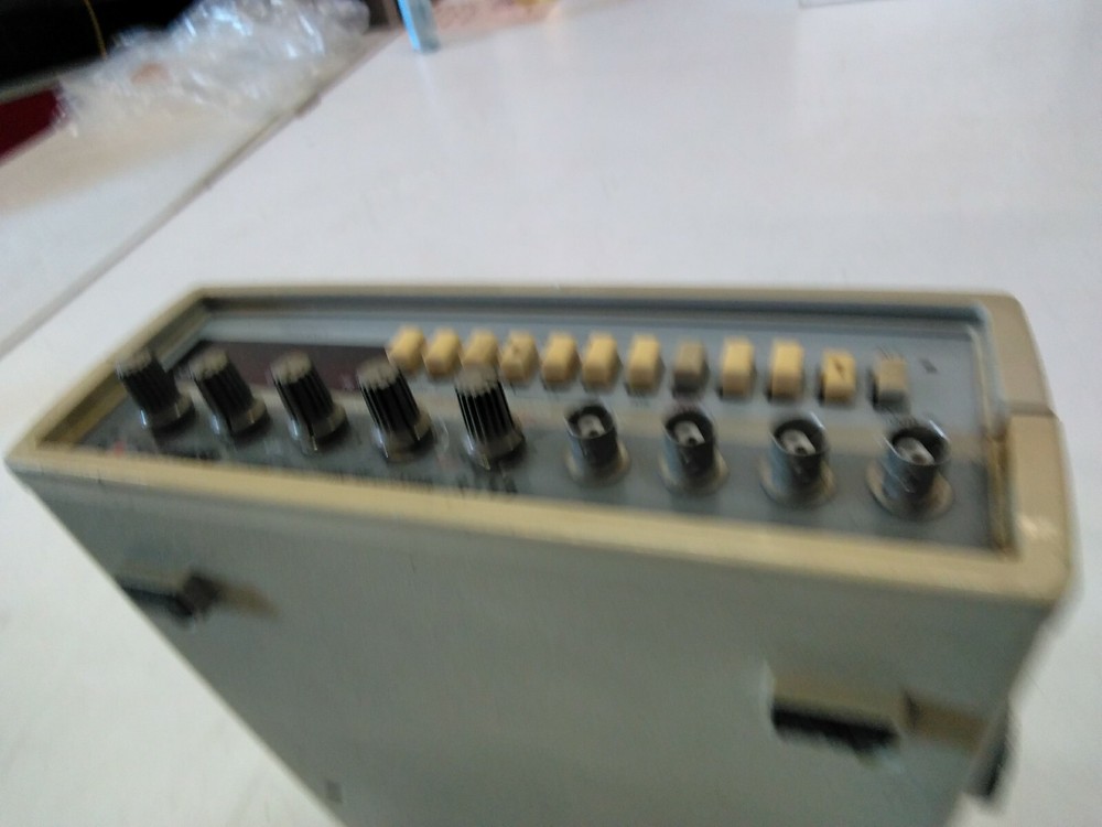 Topwars Digital Function Generator 8112