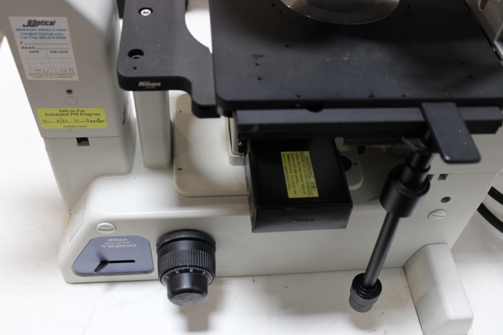 Nikon Eclipse TE200 Inverted Phase Contrast Microscope