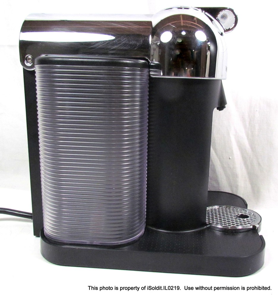 BREVILLE VERTUO NESPRESSO COFFEE MAKER Model BNV220
