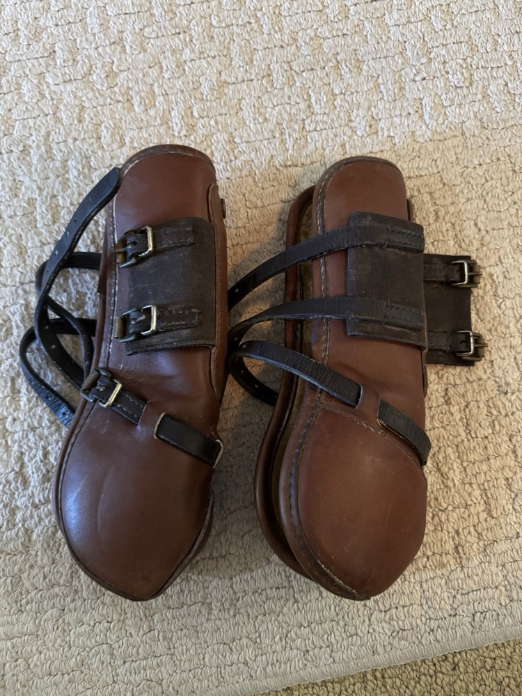 Beval Leather Open Front Boots - Large