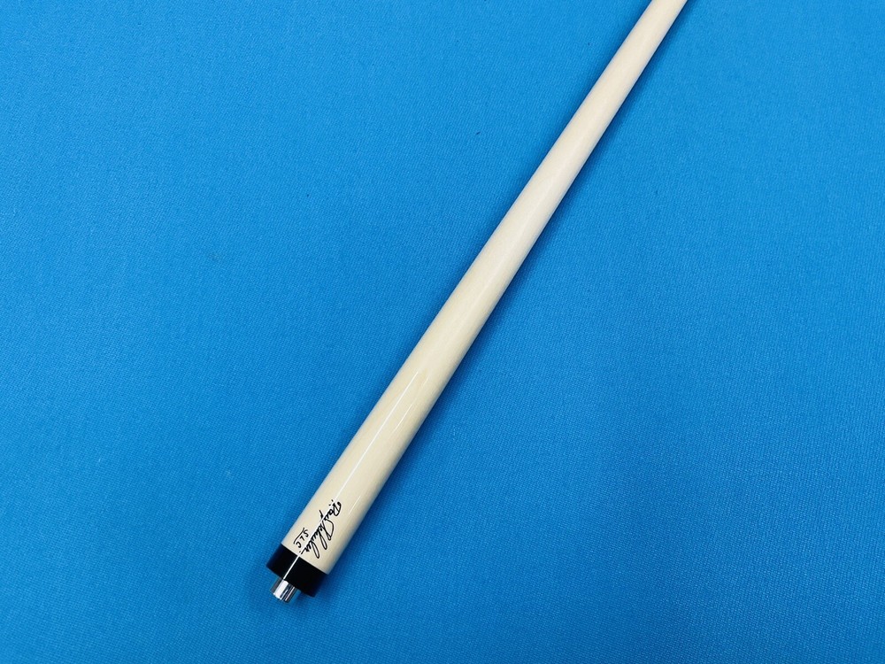 SCHULER CUE POOL SHAFT 29 “ WITH 13 mm. TIP