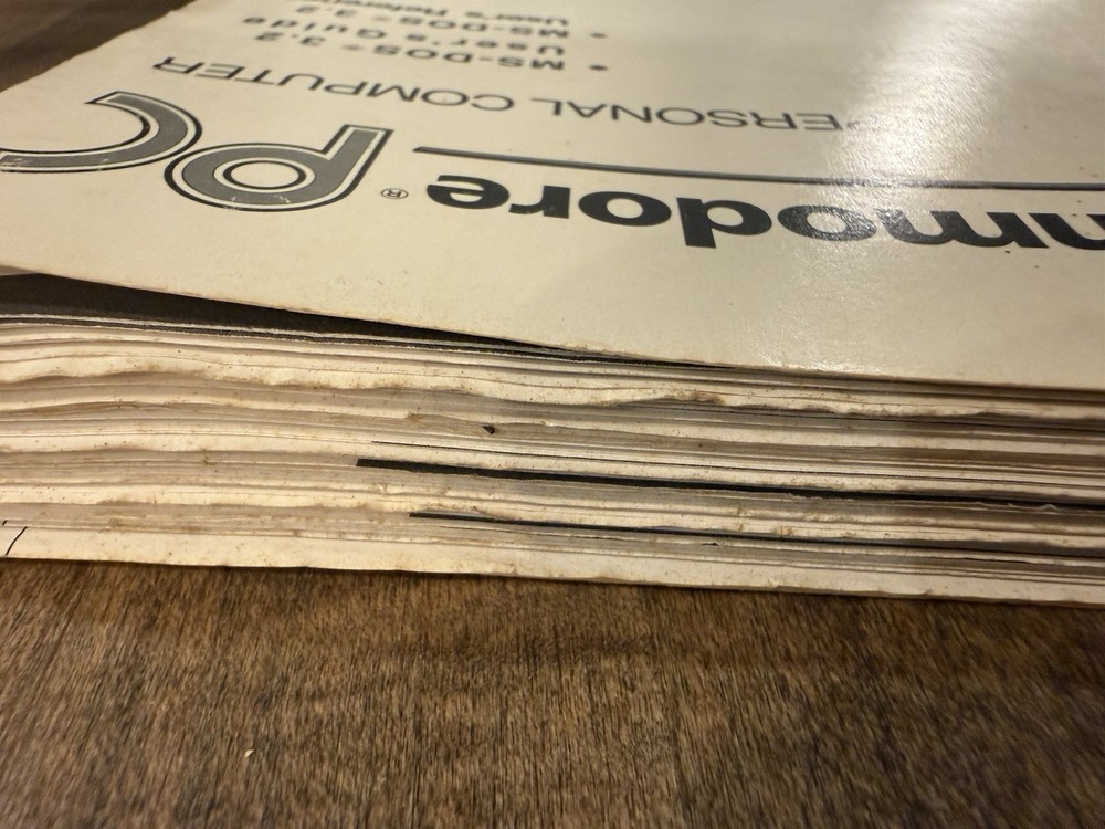 Commodore Personal Computer MS Dos 3.2 Users Guide/Users Reference Sprial Bound